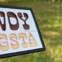 Patch brodé personnalisé en gros avec fleurs colorées et lettres décoratives pour vêtements/sacs