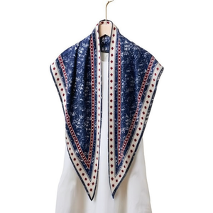 Sciarpa triangolare multifunzionale 135x60 cm, sciarpe lavorate a maglia per donna, accessorio di moda - Product Image 1