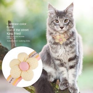 <span class=keywords><strong>Collar</strong></span> de gato y perro con letras y flores bonitas, diseño universal de poliéster con decoraciones de cinta, tracción fácil de poner y quitar - Product Image 3