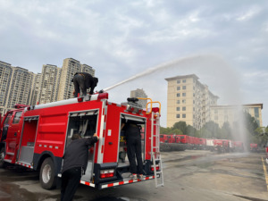 Dongfeng 4000l xe cứu hỏa captal 4500L xe cứu hỏa - Product Image 4