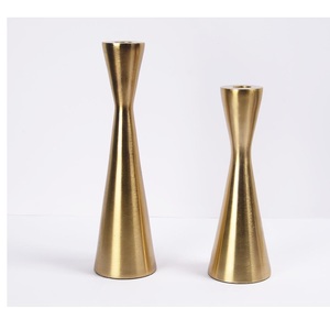 Porte-bougie en métal le plus vendu pour la décoration de table, la maison, le salon, la salle à manger, les événements de mariage, disponible au meilleur prix - Product Image 6