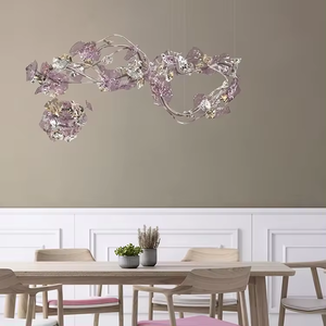 Lustres décoratifs personnalisés de luxe pour hôtels et villas Nouveau design en forme de fleur Éclairage de plafond en cristal à hauteur réglable - Product Image 2