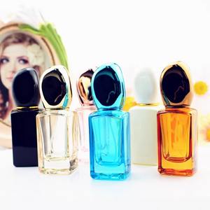 Prix usine vide coloré 30 ml <span class=keywords><strong>parfum</strong></span> vaporisateur bouteille cosmétique verre en gros bouteille de <span class=keywords><strong>parfum</strong></span> avec boîte d'emballage - Product Image 1
