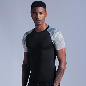 Chemises de sport taille US, logo personnalisé, séchage rapide, manches courtes, coupe ajustée, vêtements de sport pour hommes, t-shirt de musculation - Product Image 5