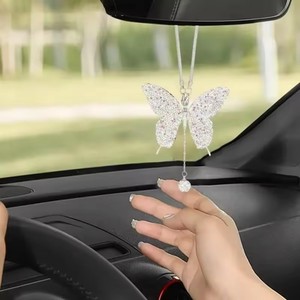 Colgante de mariposa brillante para espejo retrovisor de coche, elegante colgante de cristal sintético para decoración de coche, accesorios para coche - Product Image 3