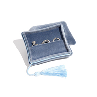 Étui de rangement pour bagues en velours doux avec pompon, porte-bijoux compact et portable, petite pochette de voyage pour bijoux
