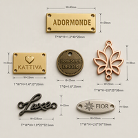 Plaque de logo métallique gravée au laser, couleur argent, avec trous de fixation pour chaussures, bottes, baskets, articles de marqueterie, faible MOQ, personnalisable