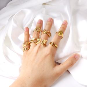 Anillos de Boda Ajustables de Acero Inoxidable con Diamantes y Baño de Oro de 18K, Diseño de Corazón, para Parejas, Joyería de Moda para Mujer - Product Image 2