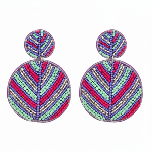 Boucles d'oreilles longues à pampilles brodées de perles - Product Image 1