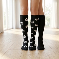Chaussettes de compression tricotées mi-hautes pour hommes et femmes |   Soutien respirant pour la course à pied, les voyages et le quotidien |   Logo personnalisé pour le bas du corps/le corps entier ODM |