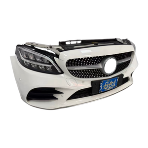 Vente en gros de kits carrosserie d'origine d'occasion pour <span class=keywords><strong>Mercedes</strong></span> <span class=keywords><strong>Classe</strong></span> C W205 Facelift Sport, pare-chocs avant avec phares et radiateur - Product Image 2