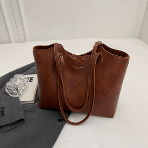 กระเป๋าใต้วงแขนทรงเรโทรขนาดใหญ่สำหรับผู้หญิง รุ่นใหม่ปี 2026 แฟชั่นทันสมัย กระเป๋าสะพายข้างใบใหญ่ สไตล์ลำลอง เหมาะสำหรับการเดินทางและใช้งานในชีวิตประจำวัน - Product Image 6