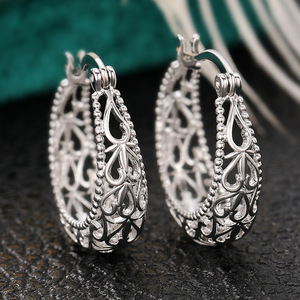 Vintage Hollow Floral <b>Ear</b> <b>Cuff</b> for Women Elegant Party Style Daily Wear <b>Ear</b> Accessory Fashion Outfit Jewelry Style - Product Image 4