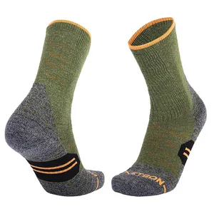 Custom crew thick warm sports wool socks winter outdoor wool hiking socks with wool inside