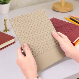 Libreta A5 de PU con Tapa Blanda, Colgante Metálico de Alta Gama, Diseño Creativo, Diario, Personalizable con Logotipo Empresarial, Regalo Empresarial - Product Image 5