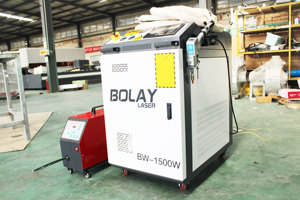 Máquina de Soldadura Láser Portátil de Fibra Óptica de Calidad Europea 1/2/3KW 1500W para Metal - Product Image 6