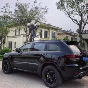 Actualización de alta calidad al kit de carrocería estilo <span class=keywords><strong>SRT</strong></span> con juegos de parachoques trasero delantero y capó para piezas de coche Jeep <span class=keywords><strong>Grand</strong></span> <span class=keywords><strong>Cherokee</strong></span> 2014-2021 - Product Image 6