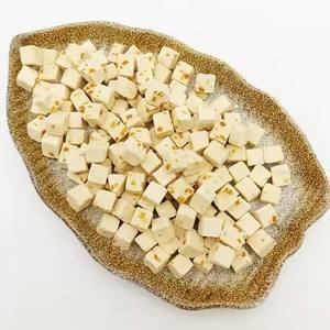 OEM/ODM Gâteries naturelles lyophilisées au poulet et à la citrouille Nourriture pour petits, moyens et grands chiens, chats et chiots Gâteries personnalisables pour animaux de compagnie - Product Image 3