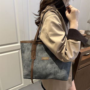 กระเป๋าทรงเกี๊ยววินเทจขนาดใหญ่สำหรับผู้หญิง กระเป๋าสะพายไหล่แฟชั่นใหม่ กระเป๋าถืออเนกประสงค์สำหรับใช้ในวิทยาลัย ทำงาน และใช้ในชีวิตประจำวัน - Product Image 4