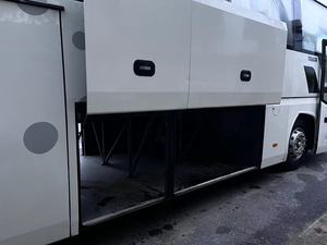Autobús de Lujo Diésel Euro 3 Manual Usado de Alta Gama para Turismo/Transporte de Grupos a Larga Distancia, Volante a la Izquierda - Product Image 4