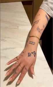 Conceptions de symboles simples personnalisés Autocollant de <span class=keywords><strong>tatouage</strong></span> temporaire imperméable à l'encre noire semi-permanent à base de plantes avec citations d'animaux - Product Image 5