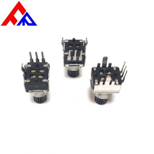 โพเทนชิโอมิเตอร์แบบหมุน 3 ขา คาร์บอนคอมโพสิต แกนแบบมีร่องเกลียว M9 ขาแบบ PC 1 ช่อง 1 รอบ ปรับได้ - Product Image 6