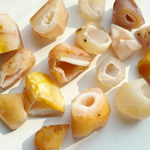 Venta al por Mayor de Geodas de Ágata Natural de Alta Calidad, Piedra Curativa de Forma Libre, Piedra Pulida para Decoración del Hogar - Product Image 1