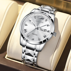 New men's watch - fully <b>automatic</b> non-mechanical men's <b>wristwatch</b> with water resistance and calendar function - Product Image 2