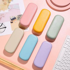 Étui à lunettes carré en PU anti-stress portable et tendance avec logo personnalisé, couleurs bonbon, boîte rigide pour lunettes, accessoires pour lunettes - Product Image 1