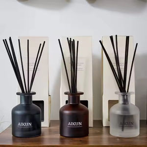 Coffret Cadeau de Luxe Aikun en Verre – Collection Hôtelière – Diffuseur à Bâtonnets d'Huiles Essentielles Naturelles Longue Durée – Décoration d'Intérieur – Marque Privée - Product Image 1