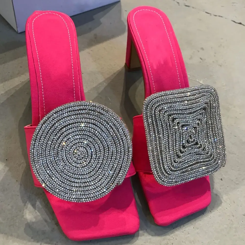 Sandalias de tacón de diamante con punta cuadrada para mujer, zapatillas femeninas de marca de diseñador