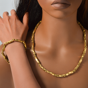 Collier chaîne gourmette en acier inoxydable de haute qualité, maillons géométriques avec placage or, bijoux élégants à coutures soignées - Product Image 4