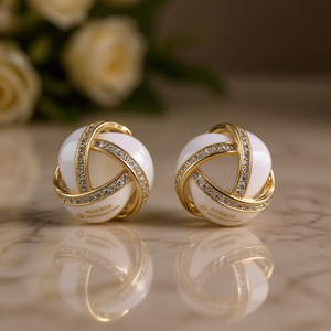 Orecchini a Perno Geometrici Nileboa Placcati in Oro 18K con Cristalli e Strass, Gioielli alla Moda per Donna, Regalo di Design Trendy - Product Image 2