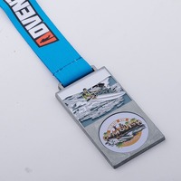 Médaille de fabricant en gros, économique, en stock, personnalisable, en alliage de zinc, or 3D, pour récompense de marathon, course à pied, sport, en métal