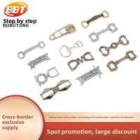 Breloque décorative personnalisable pour chaussures, style sabot de sport, avec chaîne à maillons, en caoutchouc souple, fixation rotative, sans attache, couleur au choix, DIY