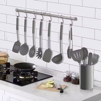 Pas cher 17 pièces gris foncé poignée en acier inoxydable louche outils de cuisine silicone ensemble d'ustensiles de cuisine