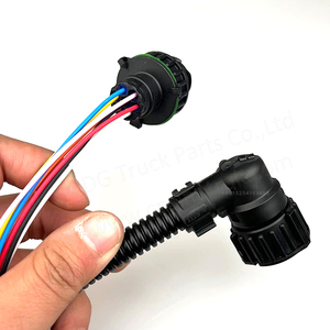 Geschikt Voor <span class=keywords><strong>Scania</strong></span> Achterlicht Socket <span class=keywords><strong>Scania</strong></span> Mistlamp Hoofd Vrachtwagen Plug Koplamp Plug Auto Achterlicht Stopcontact - Product Image 5