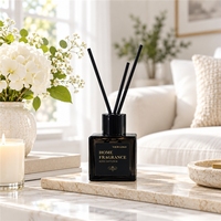 Diffuseur de parfum d'ambiance personnalisé en verre noir mat 50 ml avec bâtonnets diffuseurs floraux pour chambre, salle de bain, bureau