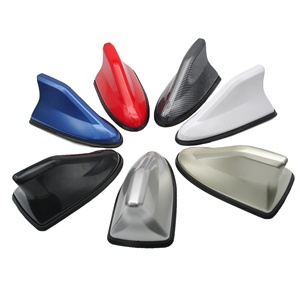 <span class=keywords><strong>Antenne</strong></span> de toit d'aileron de requin de <span class=keywords><strong>radio</strong></span> FM AM universelle de <span class=keywords><strong>voiture</strong></span> de décoration de signal avec des matériaux de fibre de carbone - Product Image 4