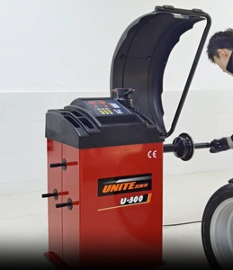 Máy cân mâm giá rẻ 10-24 inch, cân mâm xe hơi và xe máy - Product Image 2