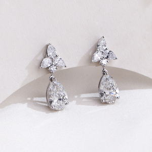 ต่างหูเพชรทรงกลมและทรงหยดน้ำทองคำขาว 9K รุ่น MSE-891 จาก Messi Jewelry สำหรับผู้หญิง - Product Image 2