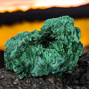 Vente en gros de malachite naturelle de haute qualité, spécimen minéral brut, pierres de guérison, excellent artisanat en cristal pour cadeaux, bricolage, amour - Product Image 1