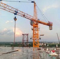 Tavol Tower Crane Kapasitas 1-18t Tinggi Angkat 120m Peralatan Konstruksi Efisiensi Tinggi
