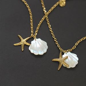 Colliers tendance en acier inoxydable plaqué or 18 carats avec pendentif étoile de mer et coquillage naturel, bijoux raffinés pour femmes - Product Image 2