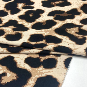 Tela de punto suave de jersey 95/5 de viscosa y elastano con patrón de ondas, estampado personalizado, 220 g/m², rayón, jersey sencillo para vestidos y blusas. - Product Image 3