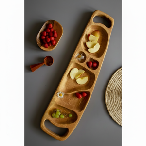 Plato de madera hecho a mano de primera calidad para servir frutas aperitivos queso y postres en comedor o evento - Product Image 1