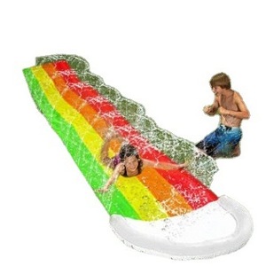 Toboggan aquatique gonflable OEM en PVC arc-en-ciel pour enfants, avec fonction de pulvérisation, pour usage domestique - Product Image 5