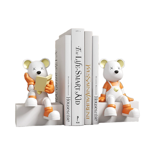 Jnynke Figurine d'ours mignonne en résine peinte, style européen, artisanat de luxe, décoration d'intérieur, taille unique - Product Image 1