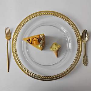 Chargeurs en <span class=keywords><strong>plastique</strong></span> <span class=keywords><strong>transparent</strong></span> de 13 pouces Plaques irrégulières de mariage réutilisables et bon marché en gros - Product Image 4