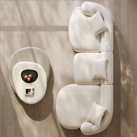 Canapé une place en tissu crémeux de style français, design tendance et breveté, avec structure en bois – Minimaliste moderne haut de gamme avec détails de sangles